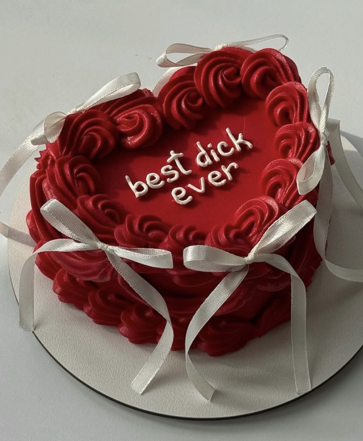 Vintage Lambeth Torte mit Buttercreme-Ornamenten